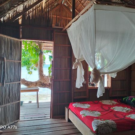 Mambetron Homestay Raja Ampat Pulau Mansuar Экстерьер фото