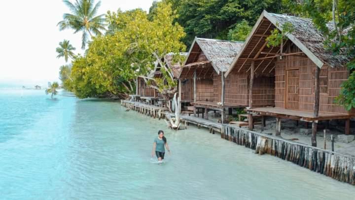 Mambetron Homestay Raja Ampat Pulau Mansuar Экстерьер фото