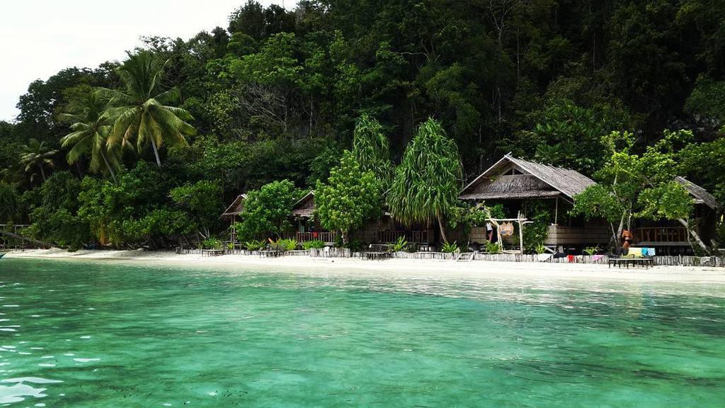 Mambetron Homestay Raja Ampat Pulau Mansuar Экстерьер фото